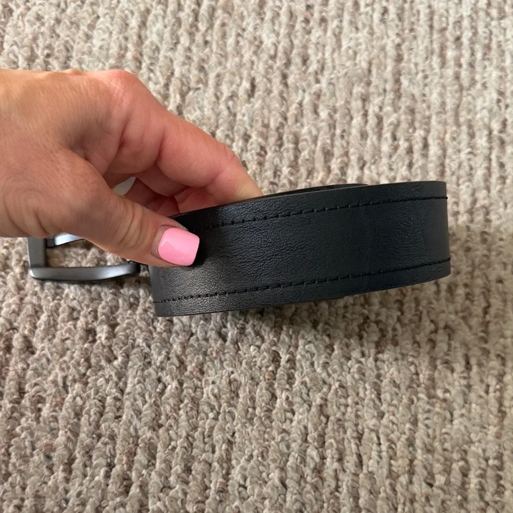 Levi's Classic Reversible Brown and  Black Belt size large  38-40